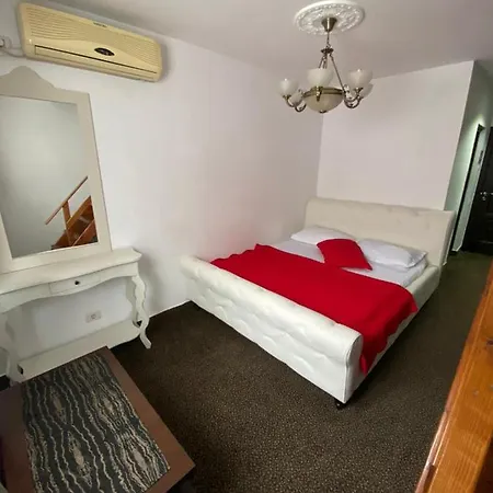 Hanu Satului Constança