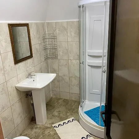 Hanu Satului Casa de hóspedes 3*