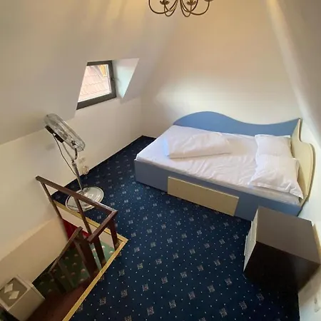 Hanu Satului Casa de hóspedes 3*