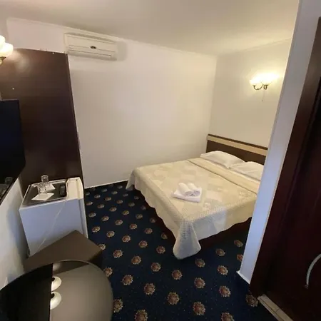 Hanu Satului Casa de hóspedes 3*